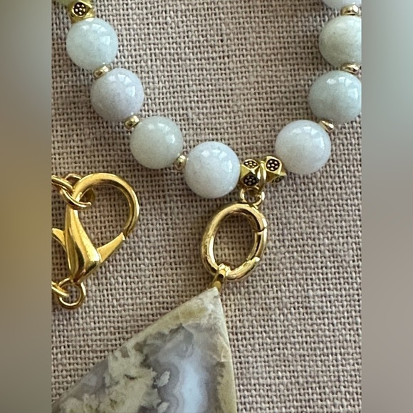 22 inch Mixed Jade beads Patina made Necklace NWOT - Picture 2 of 16